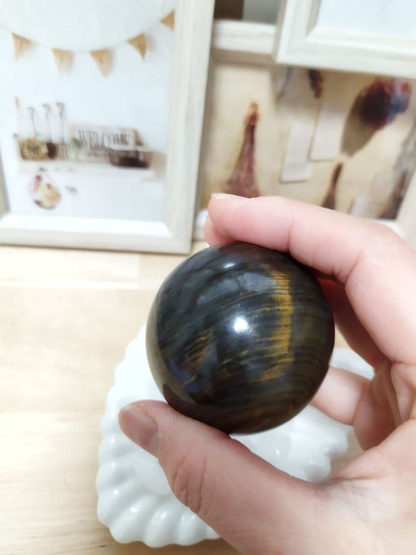 もりりん【№19】天然石 謎石 スフィア 184.0g 52.1mm珪化木