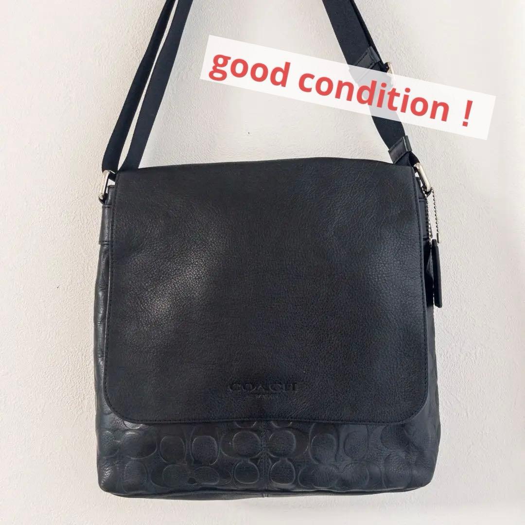 COACH ブラック レザー メッセンジャーバッグ　エンボス　本革　ショルダー