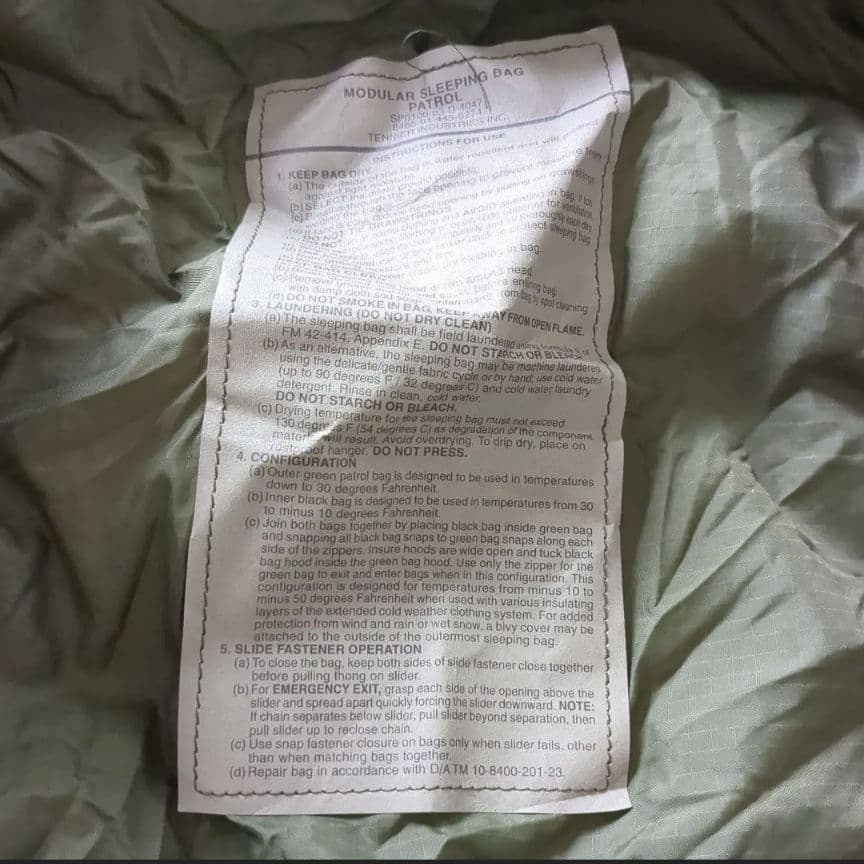米軍実物　シュラフ　スリーピングバッグ　ゴアテックスカバー　収納袋　4点セット