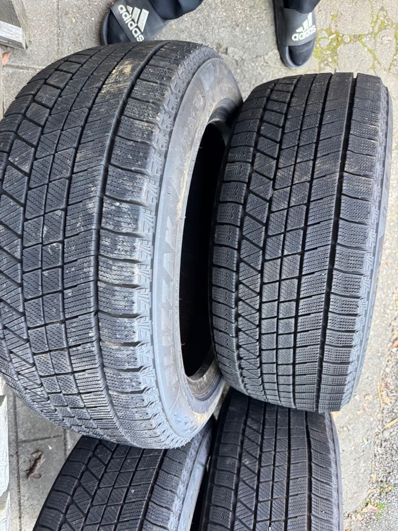 【美品】ブリザック vrx3 225/50R17 スタッドレスタイヤ②