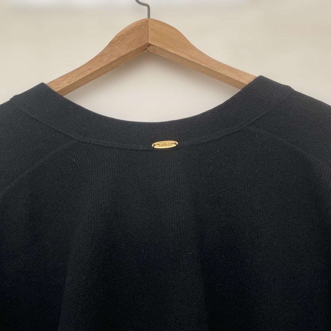 新品未使用　今期　ドゥーズイエムクラス　OLVIA Vネックプルオーバー