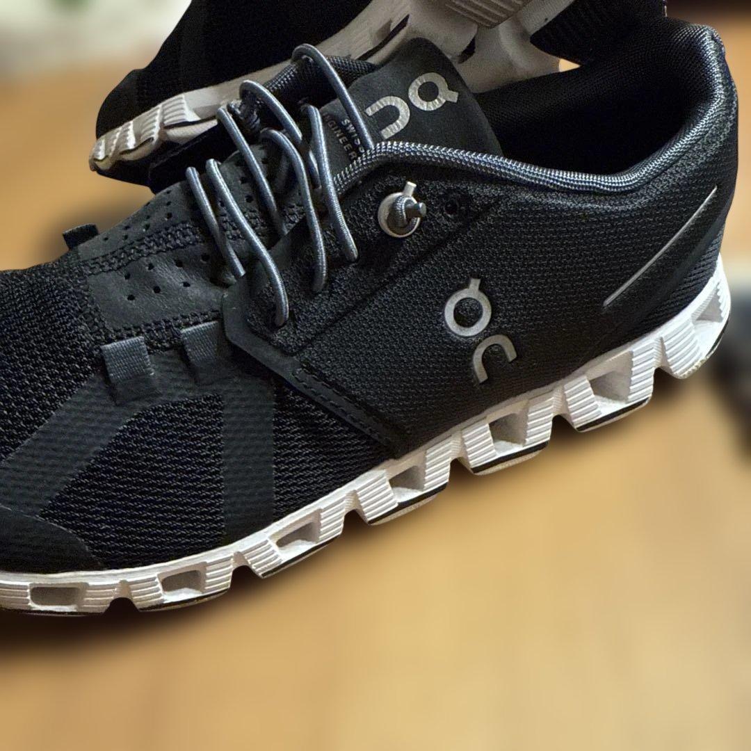 on ランニングシューズ ブラック　美品