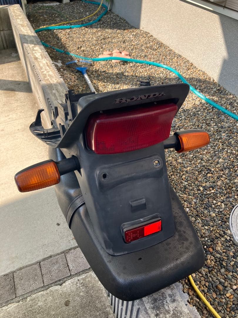 HONDA　CB400SF　nc31　リアフェンダー　テールランプ、ウィンカー付