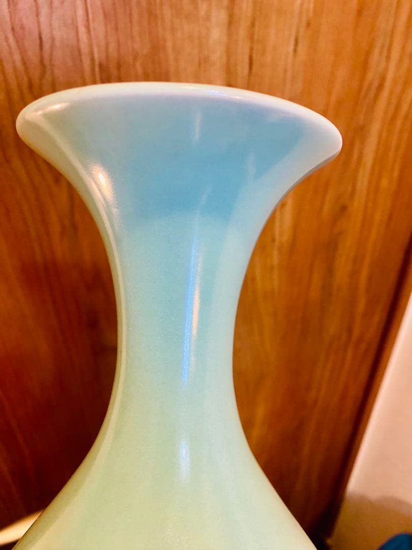 中国明代龍泉窑玉壶春瓶、箱付き、サイズ高さ約31cm径17cm口10cm