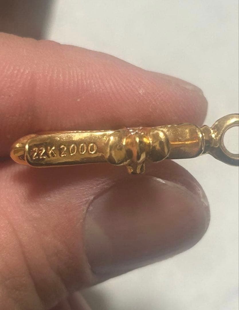 材質22k ダイヤ　クロスペンダント