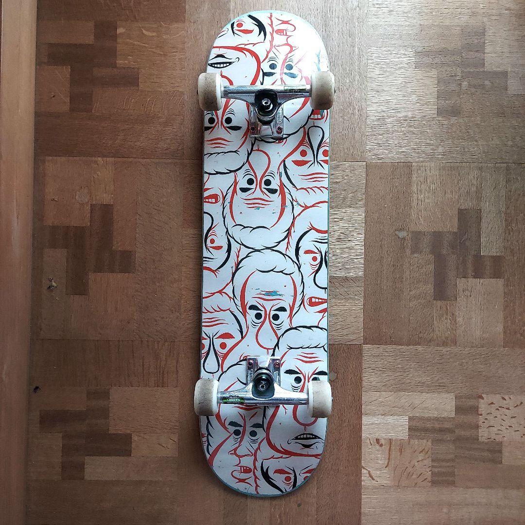 baker 8インチ スケボー