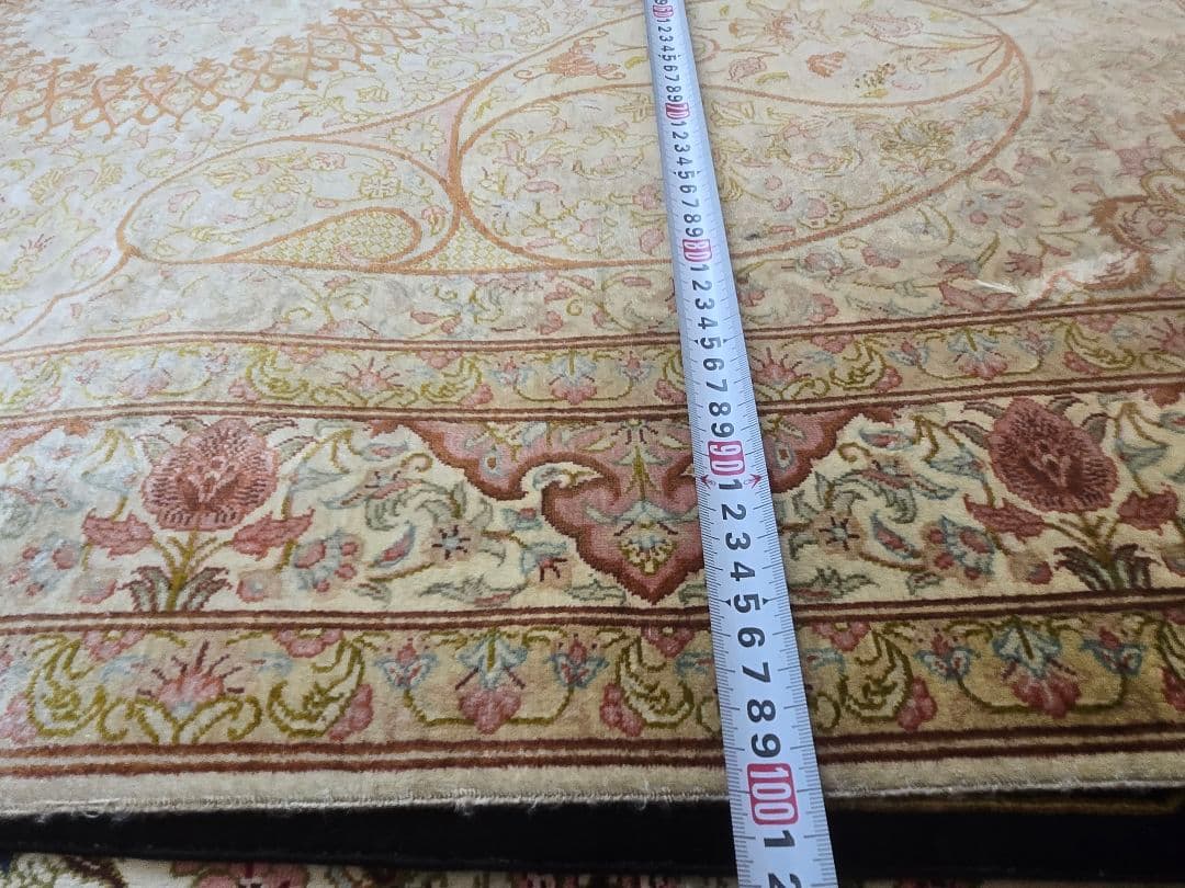 ペルシャ絨毯100%手織りシルク本物保証書クム産綺麗な色150cm×100cm