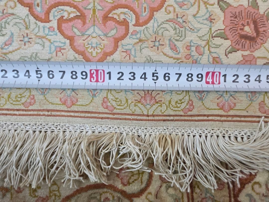 ペルシャ絨毯100%手織りシルク本物保証書クム産綺麗な色150cm×100cm