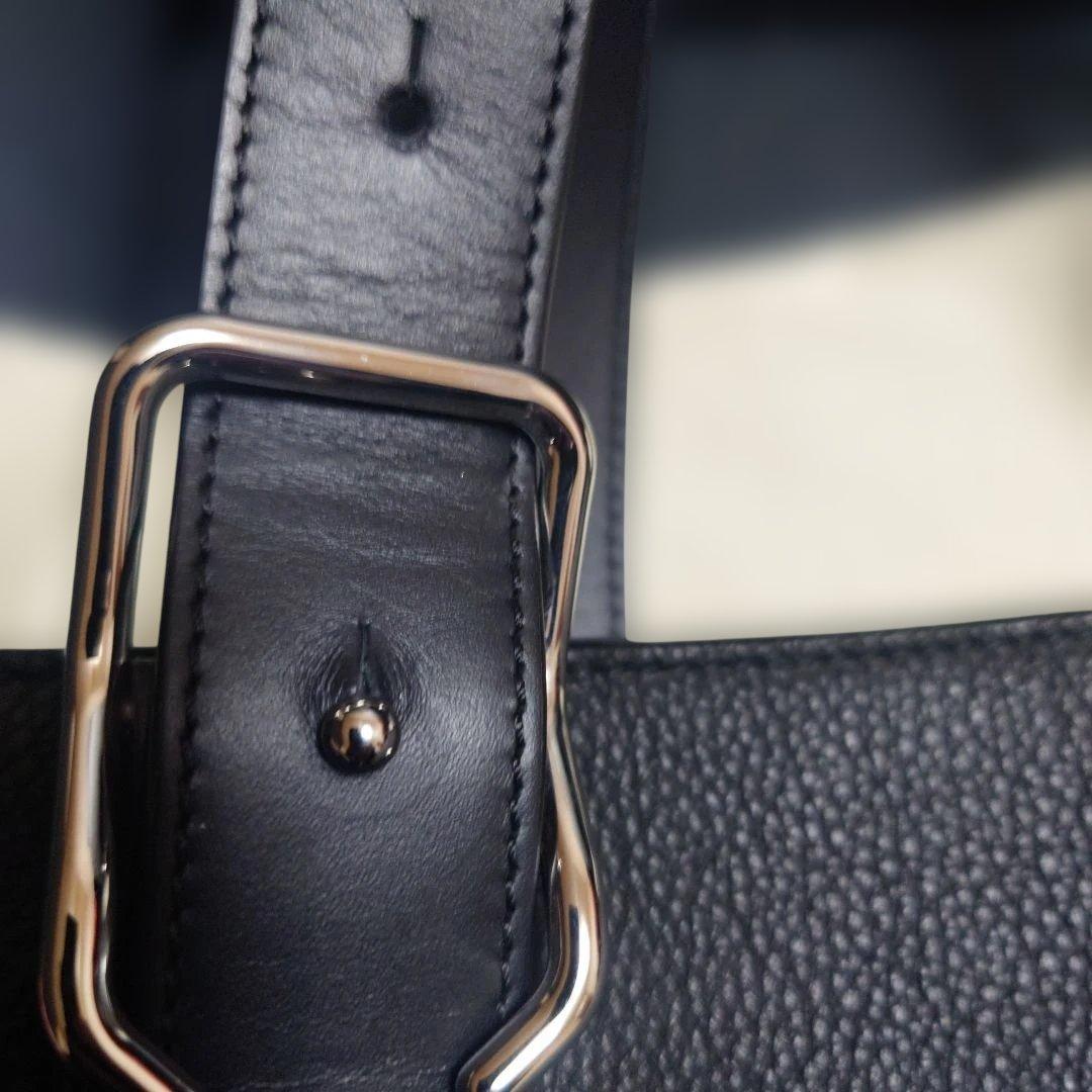 LOEWE バックルトート