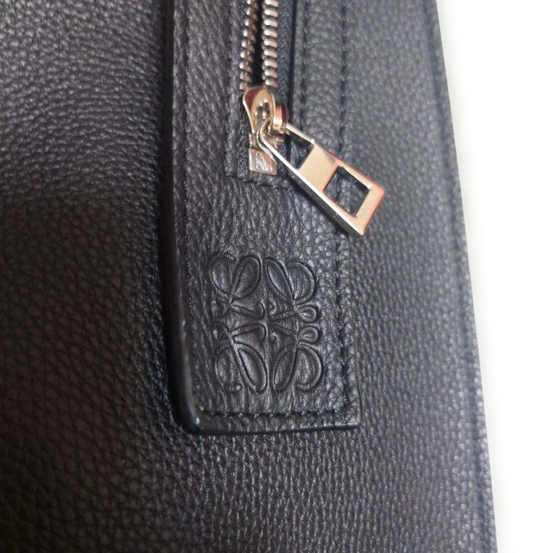 LOEWE バックルトート