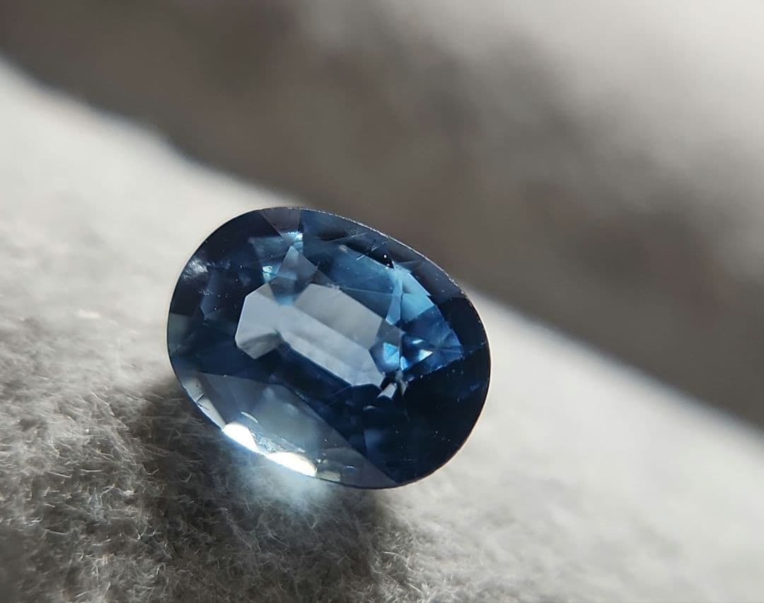 天然ブルーサファイア 0.720ct