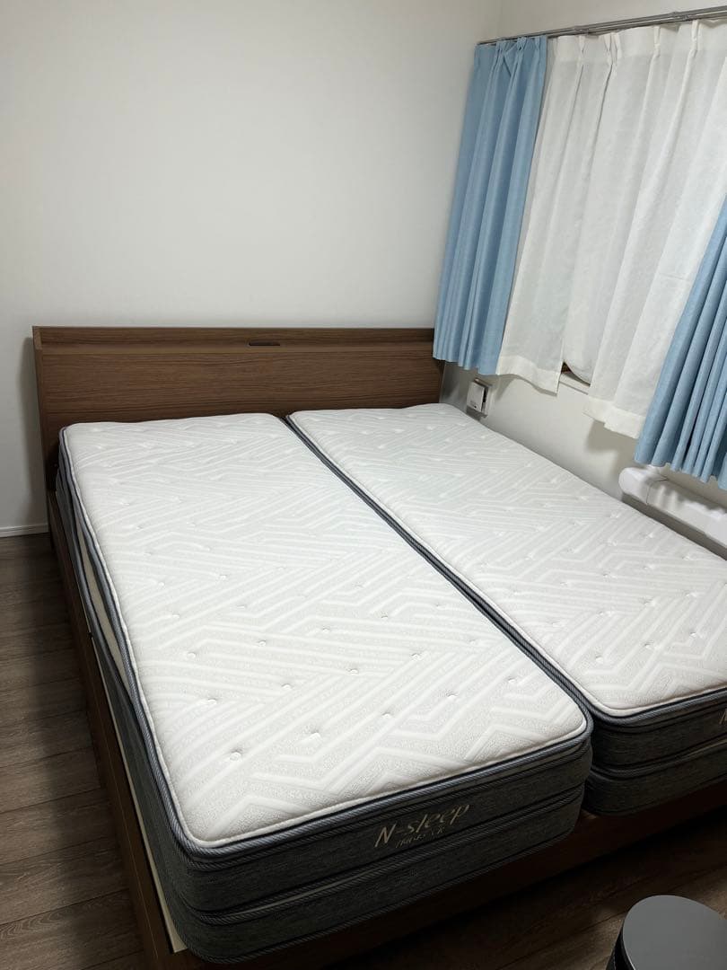 ニトリ　クイーンサイズベッド　フレームのみ