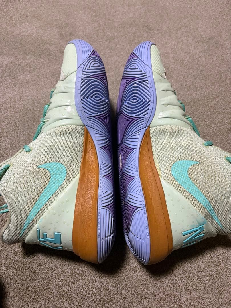 ナイキ　カイリー5 スポンジボブ ライムグリーン　27センチ