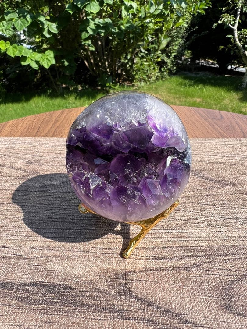 256 アメジストクラスター　丸玉（開口笑）サイズ68mm