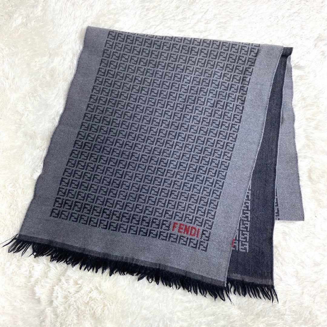 FENDI ズッカ柄　マフラー　ストール　ウール　グレー　ブランドロゴ　総柄