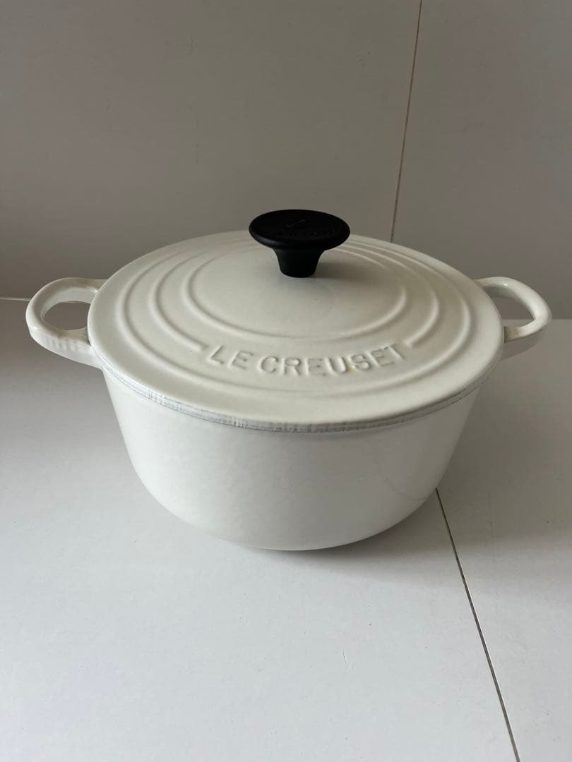 ルクルーゼ　ココットロンド　18cm ホワイト