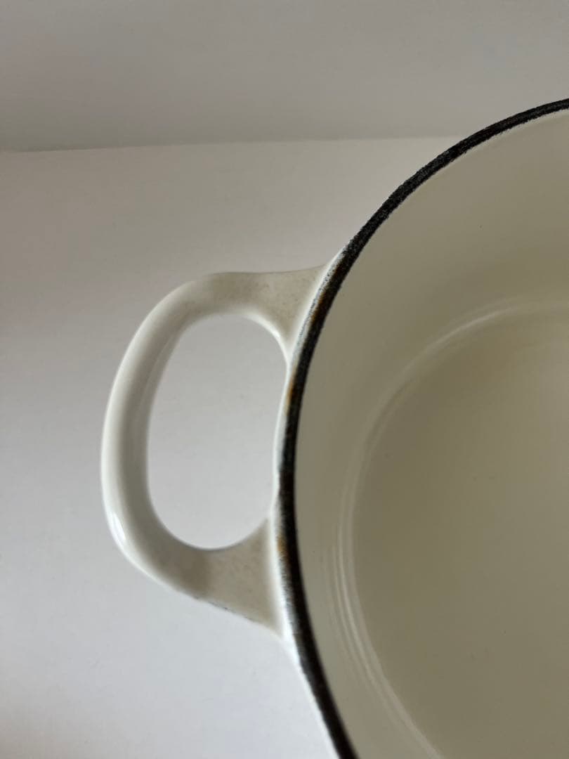 ルクルーゼ　ココットロンド　18cm ホワイト