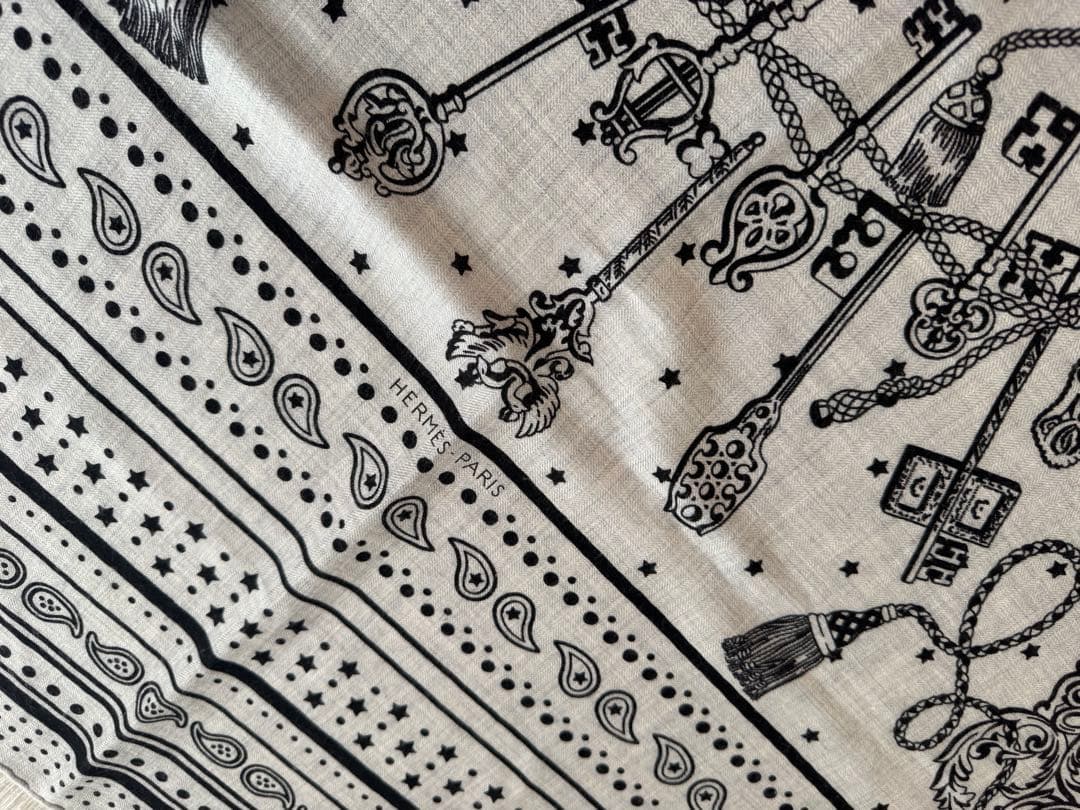 良品　エルメス　20AW LES CLES　レクレ バンダナ カレジェアン140