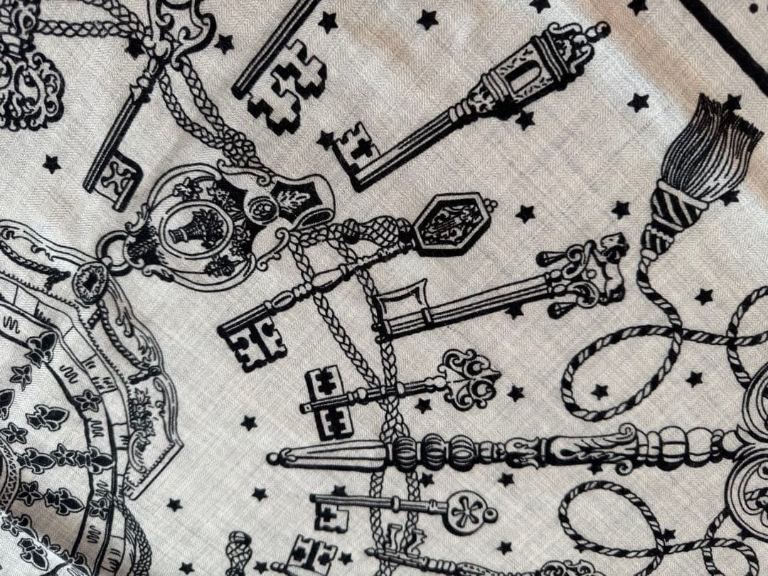 良品　エルメス　20AW LES CLES　レクレ バンダナ カレジェアン140