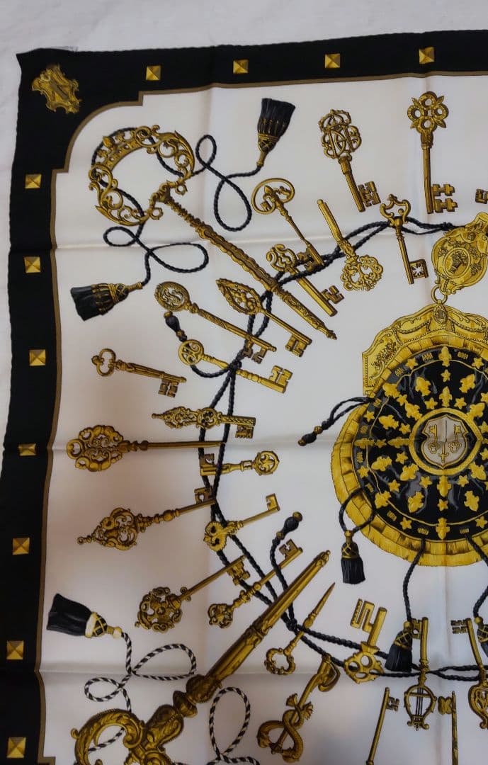 HERMES※カレ90LESCLES鍵モチーフブラック シルクスカーフ