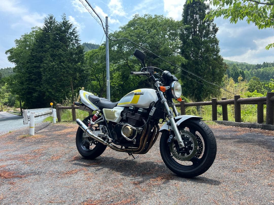 Yamaha XJR400 外装セット　中古