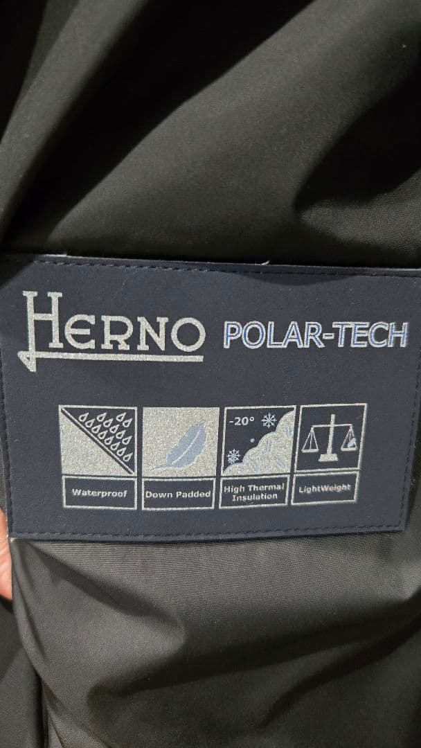 Herno フォックスファーダウンコート (ベルト付き)