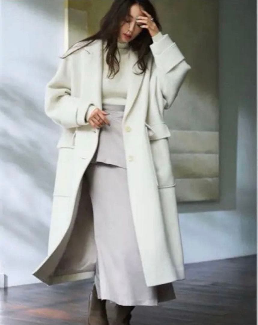 emmi atelier リサイクルウールロングコート