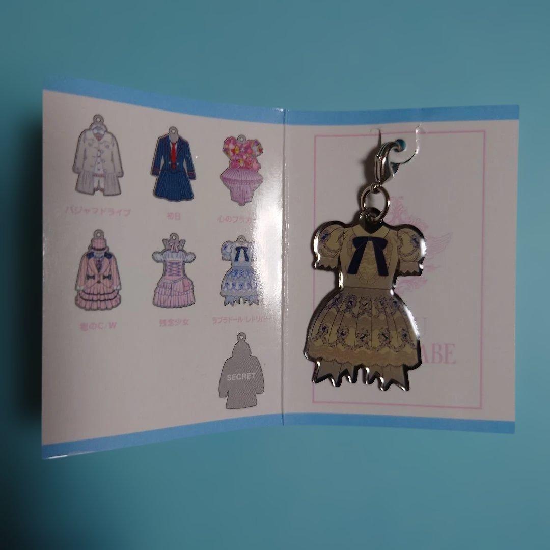 L*️様 「送料込み」AKB48 渡辺麻友 卒業コンサート公式グッズ チャームセ