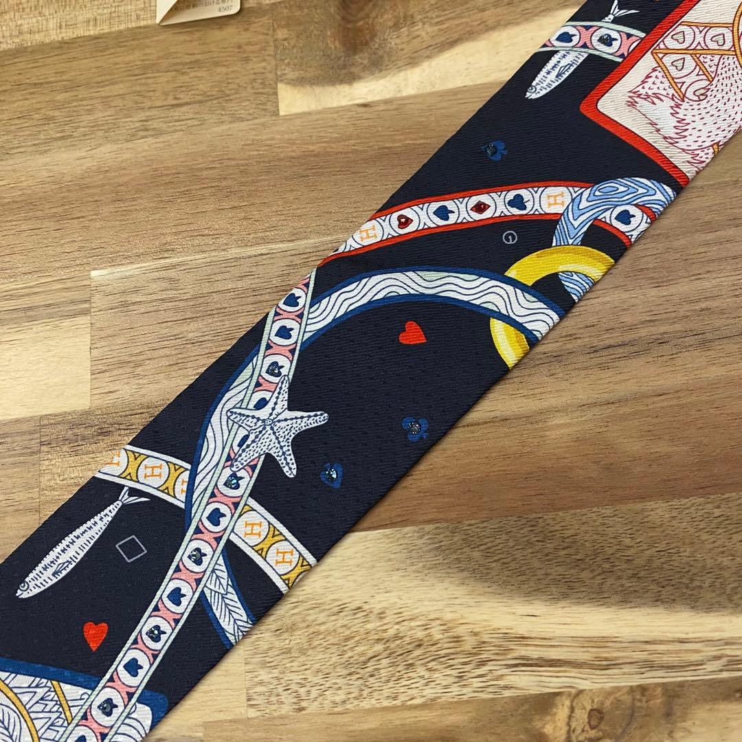 【新品未使用✨】 HERMES ハートのクイーン ツイリー スワロフスキー