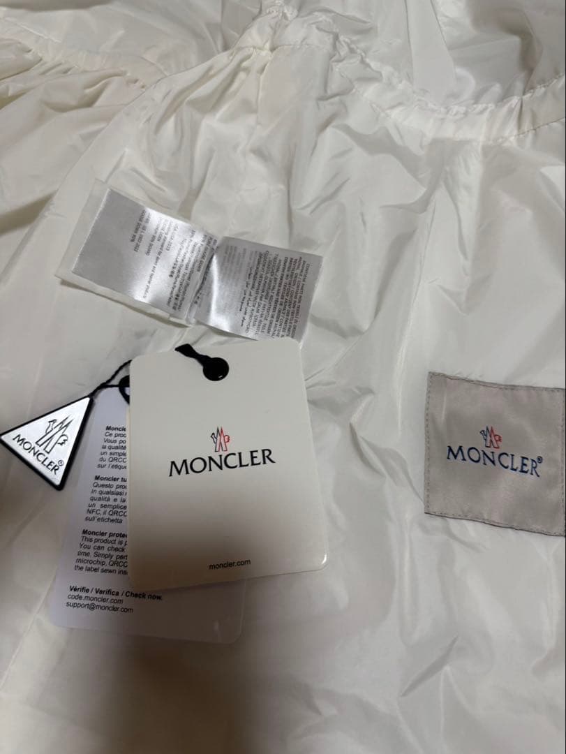 T⭐︎Y　モンクレールWETE 希少ホワイトsize1