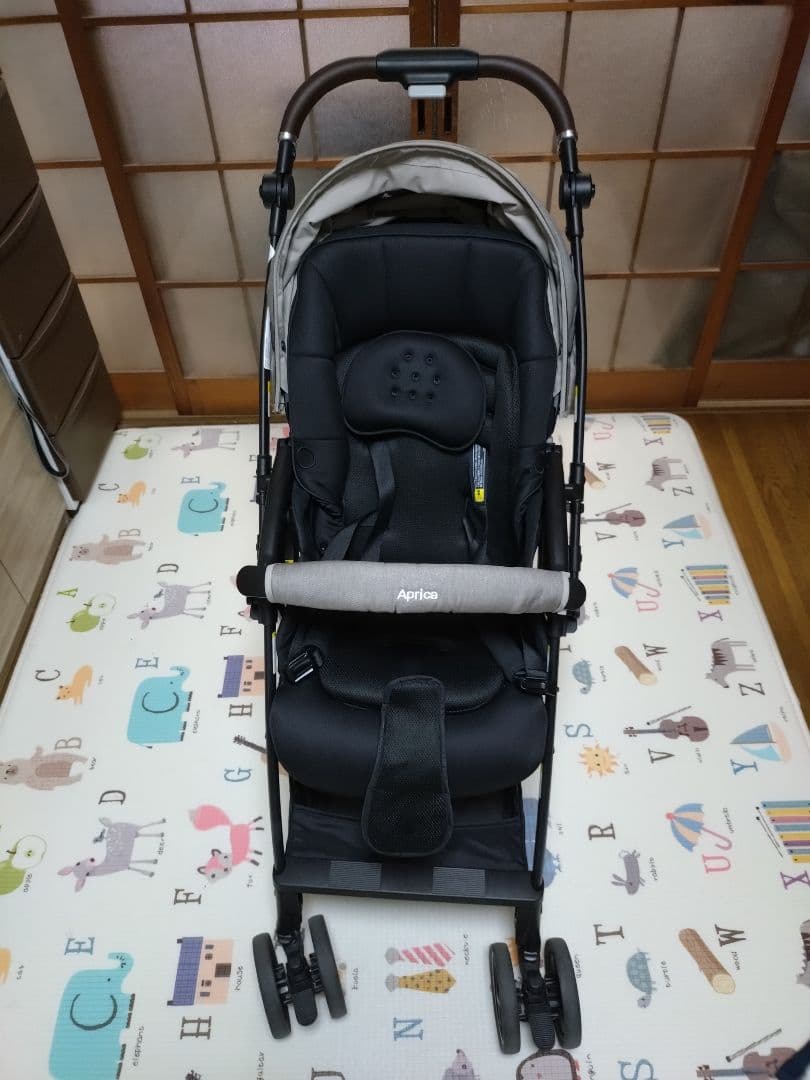 ゆず。様Aprica 折りたたみベビーカー ブラック/グレー