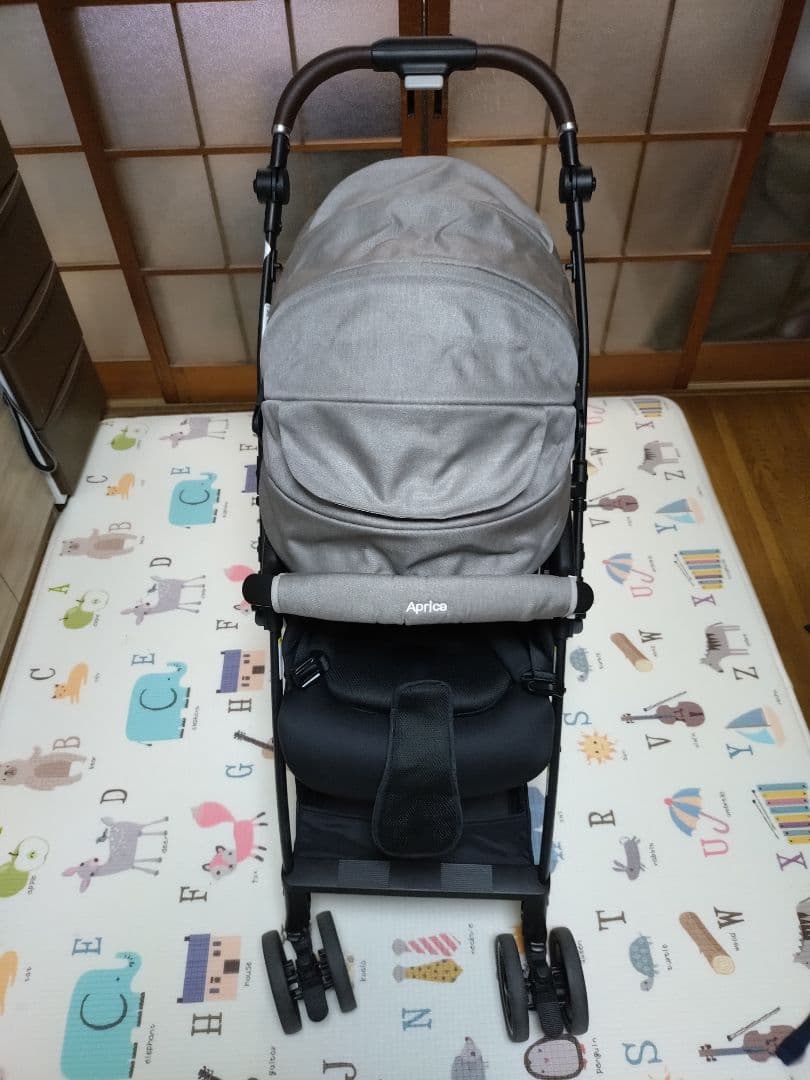 ゆず。様Aprica 折りたたみベビーカー ブラック/グレー