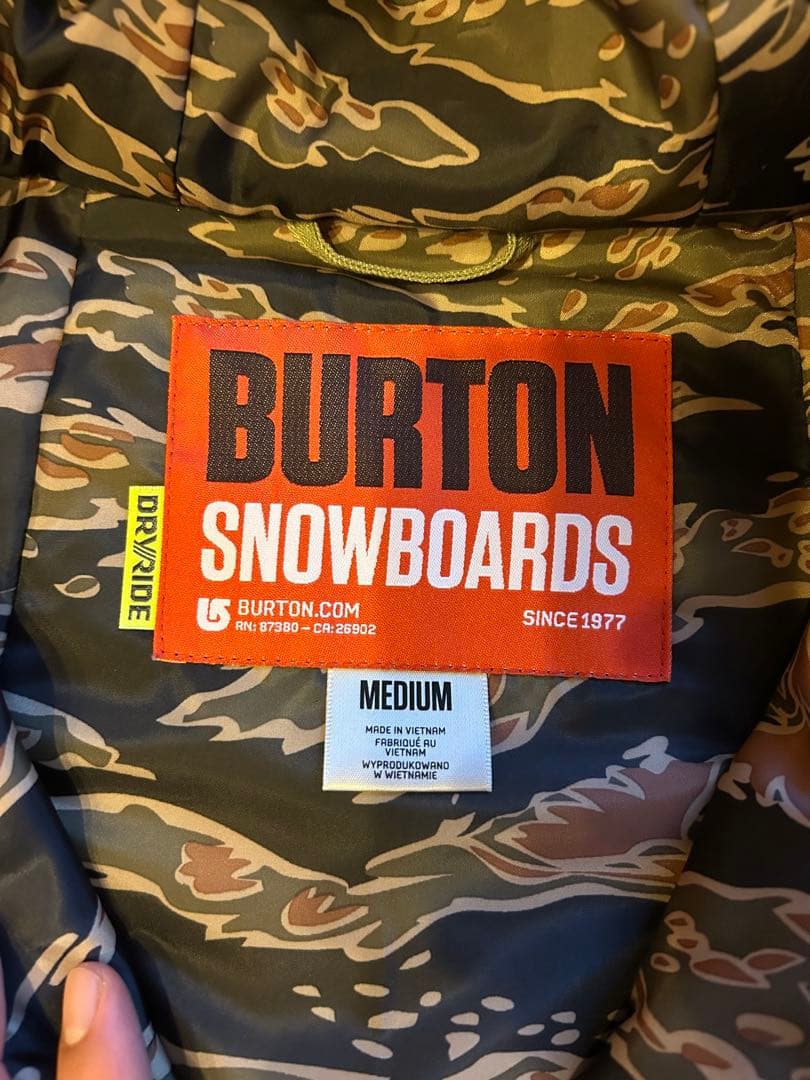 BURTON BOARDS スノーボードジャケット M 美品