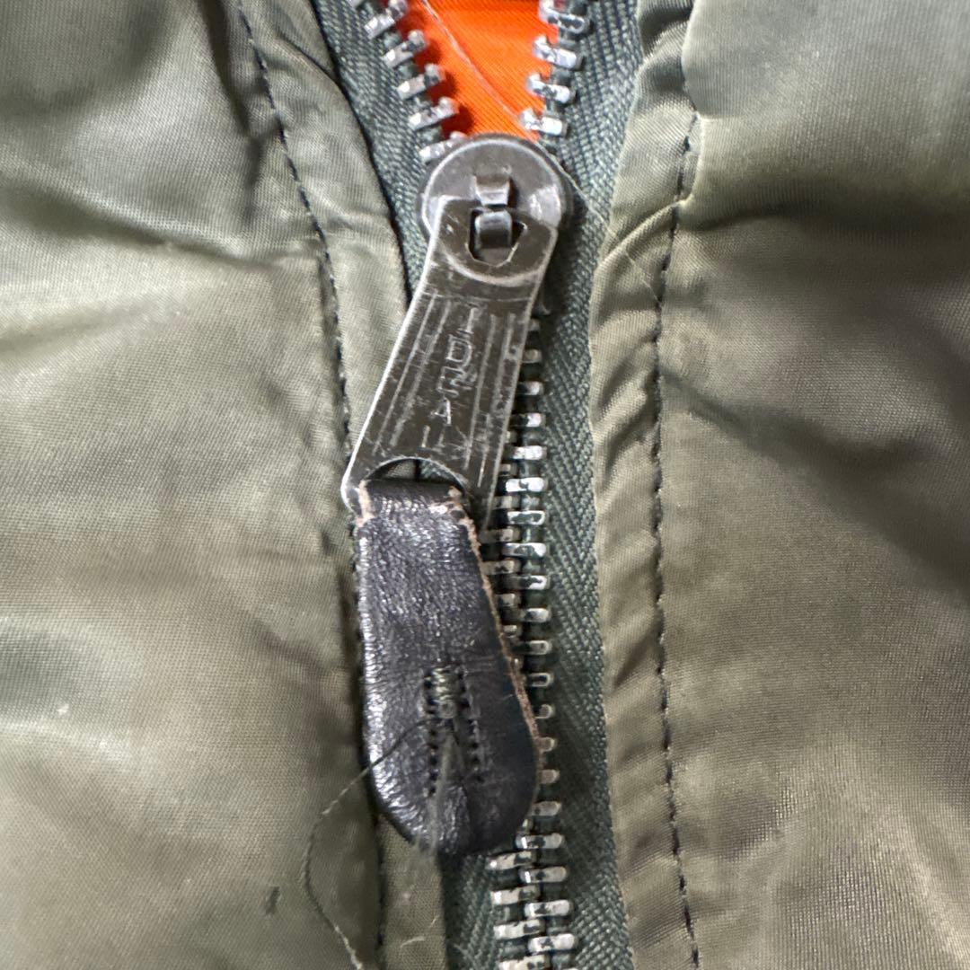 約40年前のM A-1です made in usa