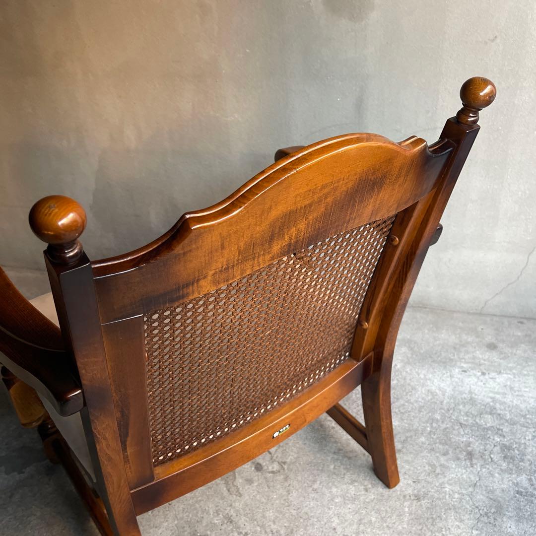 オールドカリモク　コロニアルビンテージアームチェア　本革座面張り替え