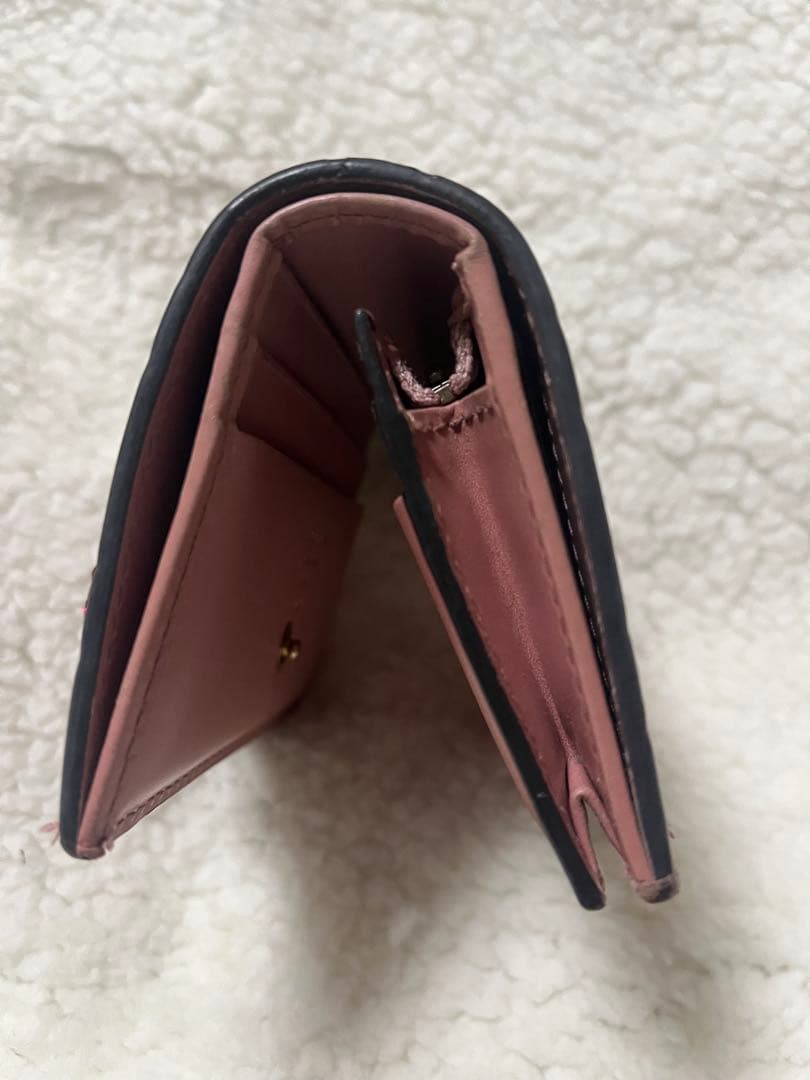 GUCCI グッチ　二つ折り財布 ピンク さくらんぼ
