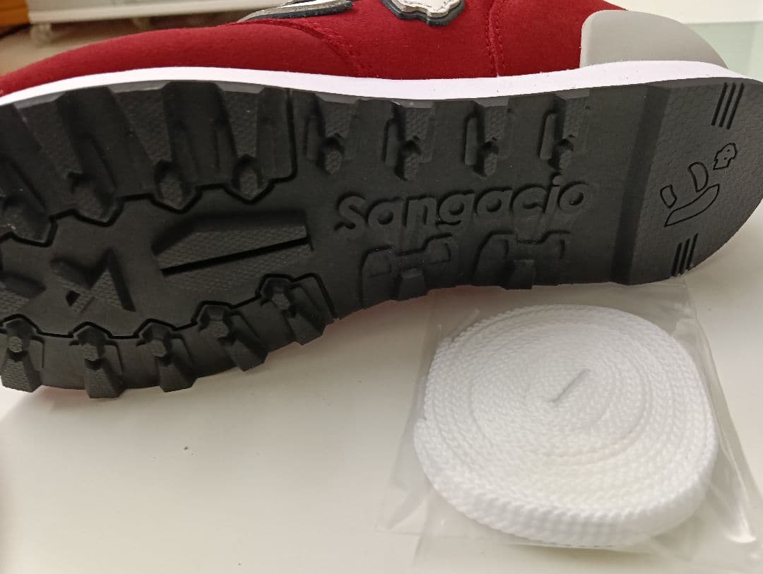 サンガッチョ　レッド スニーカー 23.5センチ