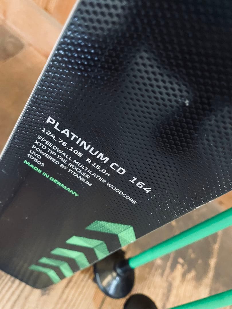 フォルクル　スキー　スキー板