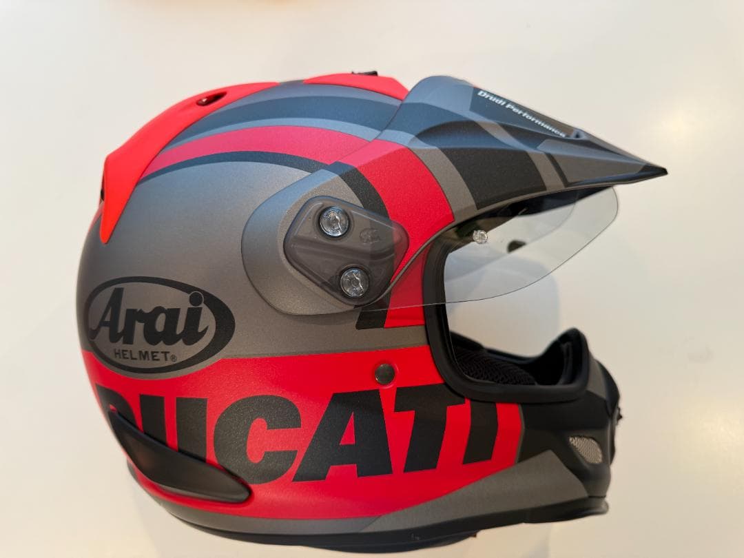 DUCATI(ドゥカティ-アライ)ヘルメット ツアー V4 ECE バイザー付き