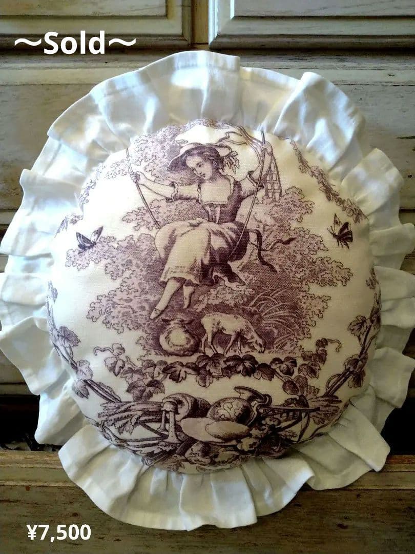 〜Sold〜★フランスアンティーク　イニシャル　刺繍　トワルドジュイ　クッション