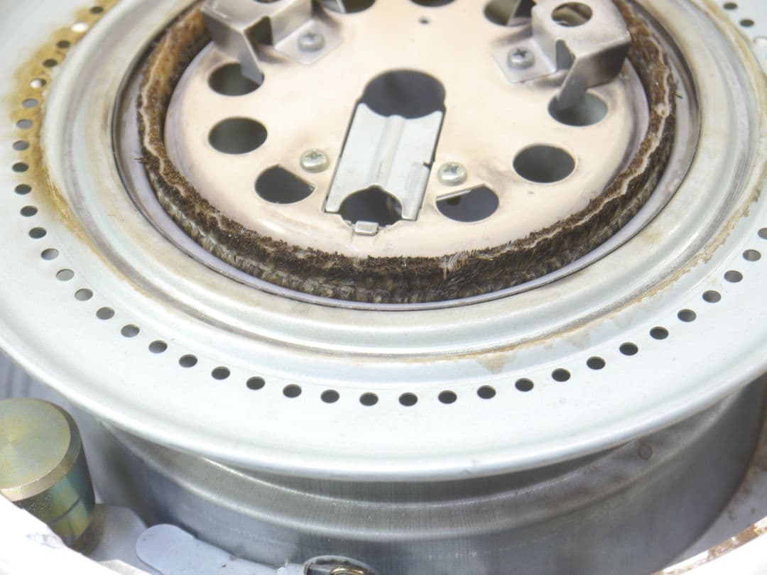 ◆極美品★2013年製だけど❤コロナ　ホワイト 石油ストーブ 安全ガード付き