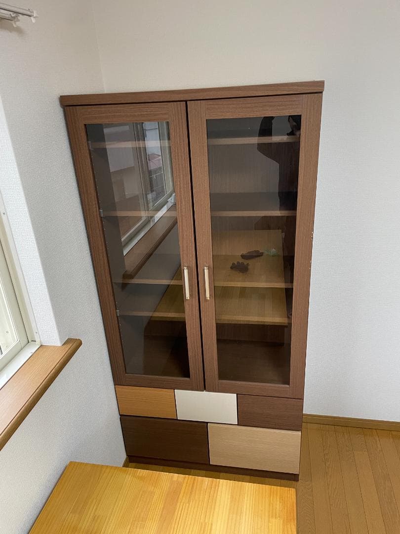 ニトリ　本棚　キャビネット 飾棚 書棚 食器棚　大型　両開き　棚板可動式