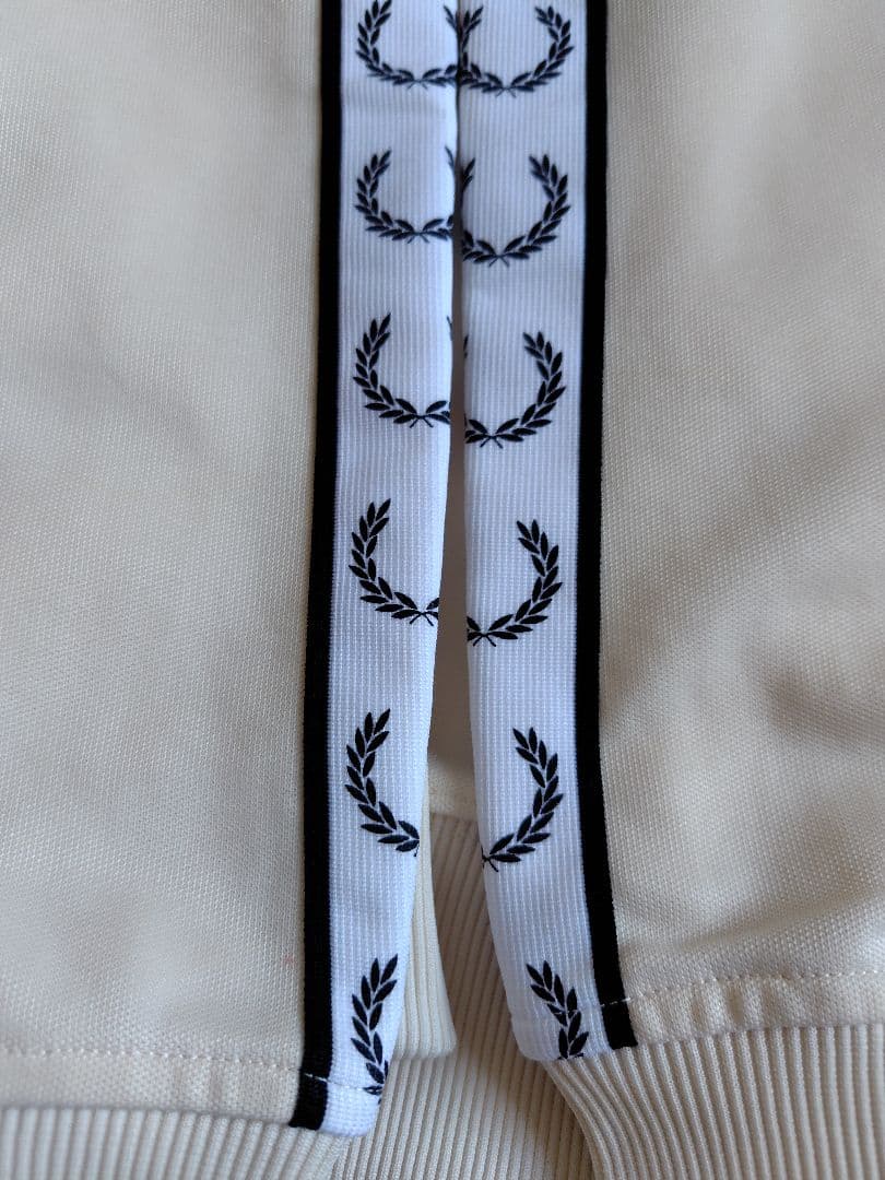【美品】FRED PERRY トラックジャケット M オートミール