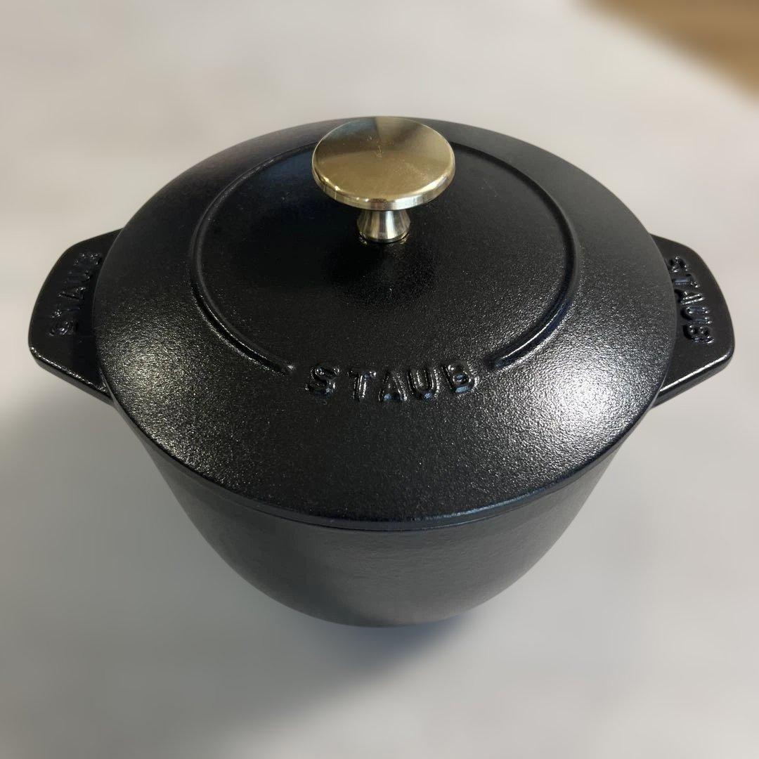 STAUB 黒　ココット16センチ