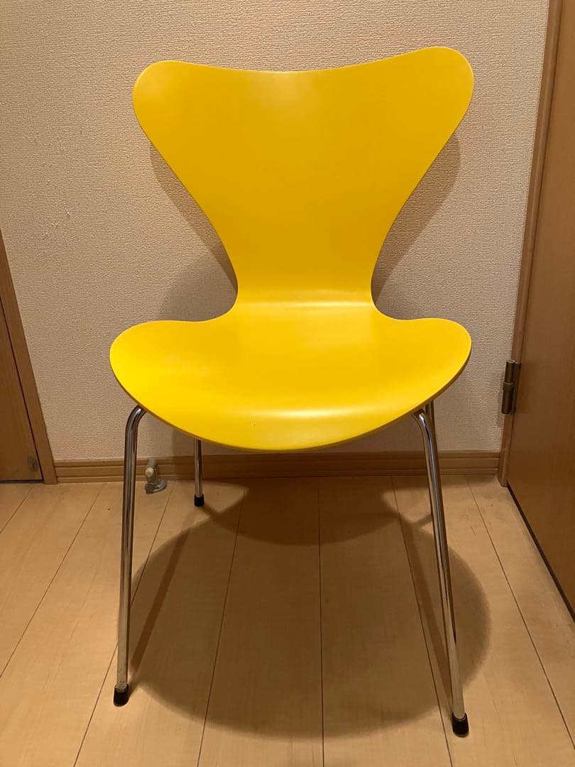 セブンチェア　イエロー　黄色
