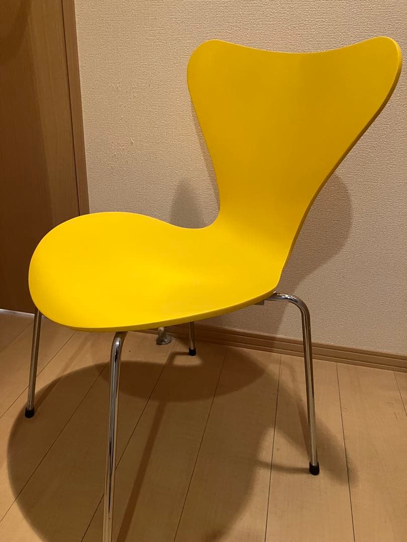 セブンチェア　イエロー　黄色