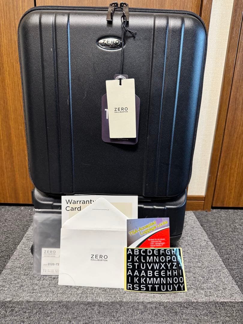 ¥58,300 機内持込　ZERO HALLIBURTONゼロハリ　スーツケース