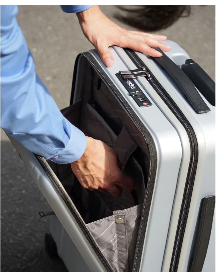 ¥58,300 機内持込　ZERO HALLIBURTONゼロハリ　スーツケース