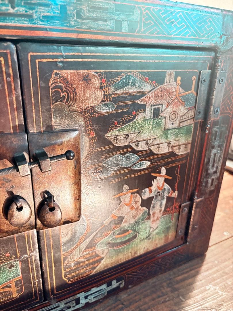 珍品 中国 黒漆塗り箪笥 李朝家具 モリジャン 文甲欌 韓国 キャビネット