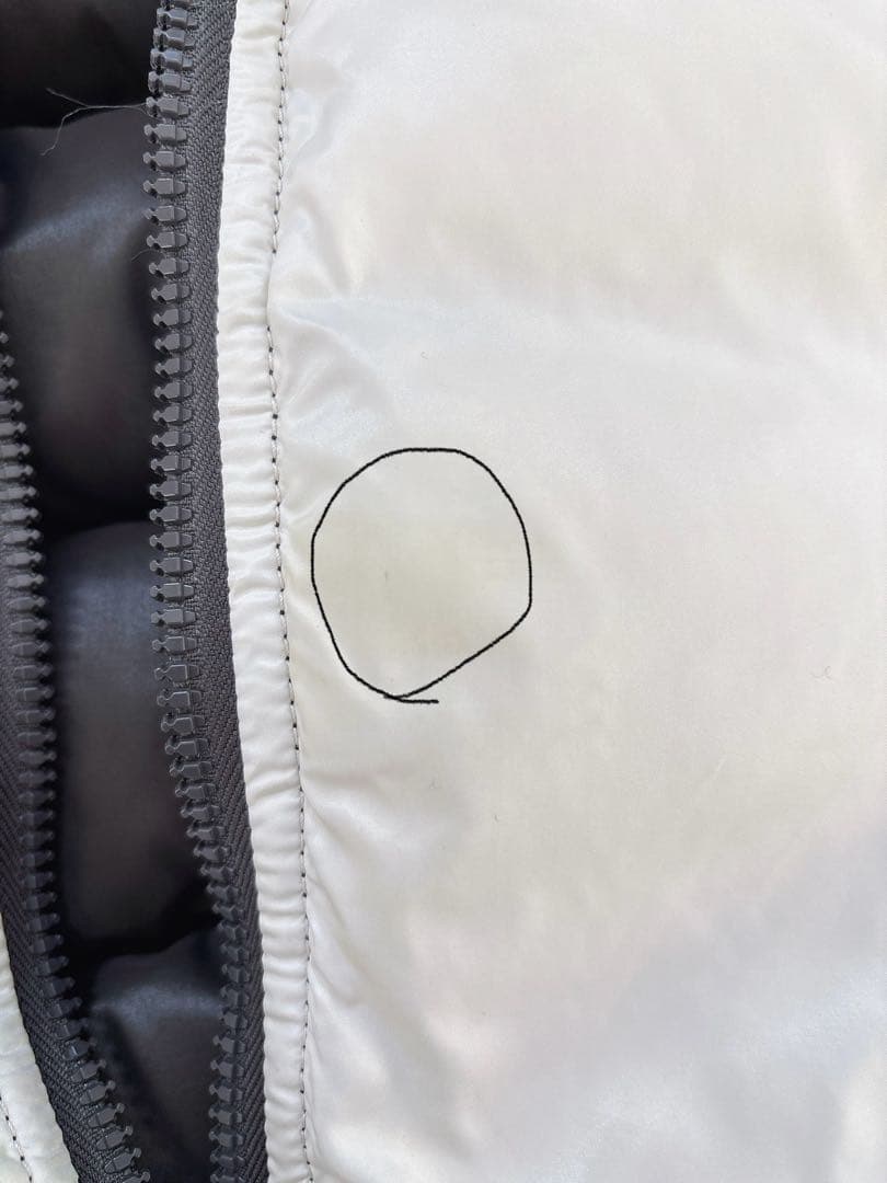 『本日限定』デュベティカ ダウンベスト 40